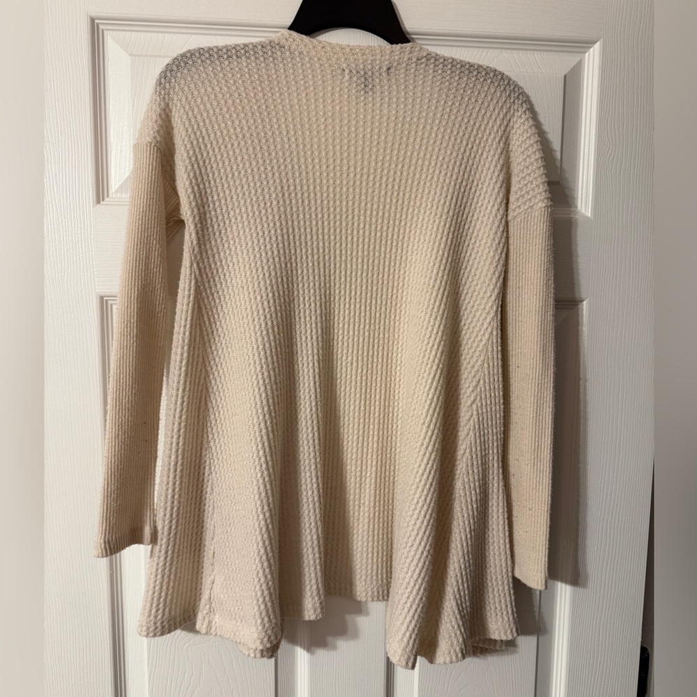 American Eagle Cream Cardigan - Picture 5 of 5